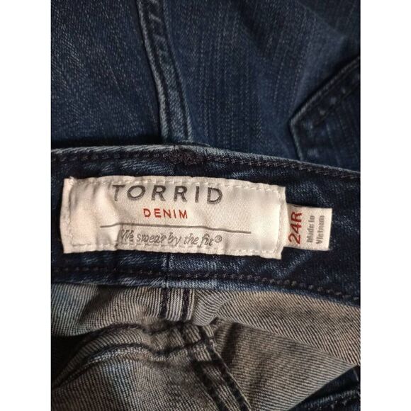 Torrid Jeans‎ Ladies 24 Straight Leg Dark Wash - Picture 5 of 8